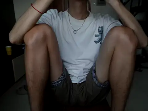 ChenJiaHui2004 online show from 10-13-25, 07:08