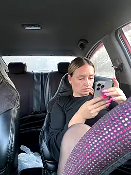 StasyWood online show from 10-13-25, 01:27