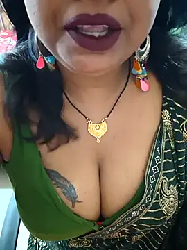Snapshot of YR-SHIVANI chatting on 07-21-26, 01:52 YR-SHIVANI online show from 07-21-26, 01:52
