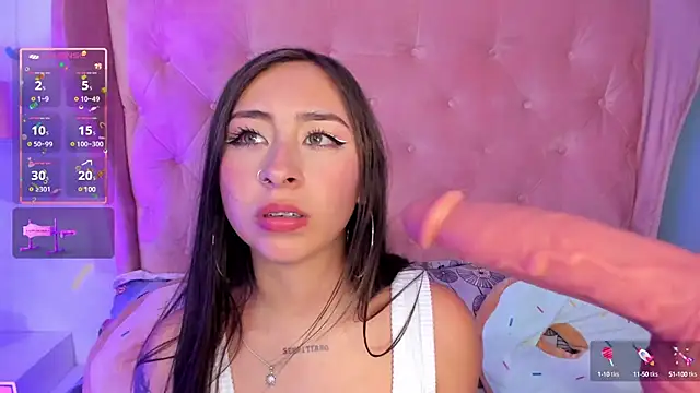 Snapshot of _cloe_martinez chatting on 01-14-25, 09:20 cloe martinez online show from 01-14-25, 09:20