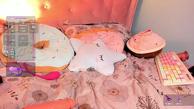 Snapshot of _cloe_martinez chatting on 02-05-25, 11:39 cloe martinez online show from 02-05-25, 11:39