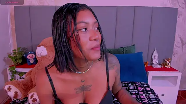 JulianaMiller online show from 01-20-25, 12:04