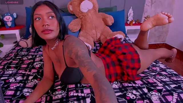 JulianaMiller online show from 01-24-25, 01:13