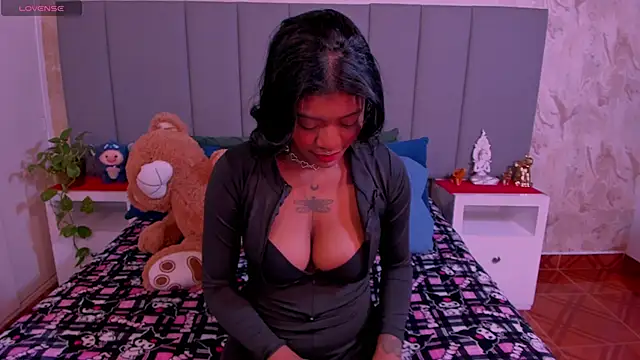 JulianaMiller online show from 01-25-25, 02:04