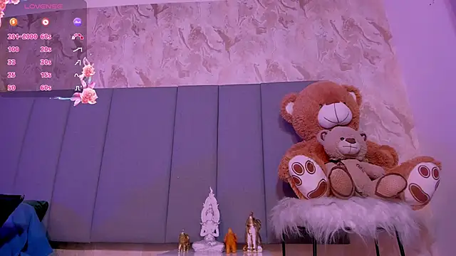 JulianaMiller online show from 02-14-25, 06:56