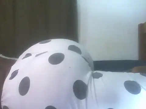 Snapshot of Horny_wifey254 chatting on 01-14-25, 03:43 Horny wifey254 online show from 01-14-25, 03:43
