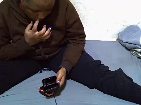 Snapshot of Crystal__Gee chatting on 03-01-25, 10:21 Crystal  Gee online show from 03-01-25, 10:21