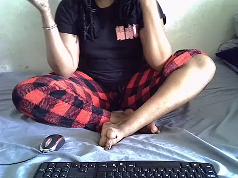 Snapshot of Crystal__Gee chatting on 07-06-26, 08:33 Crystal Gee online show from 07-06-26, 08:33
