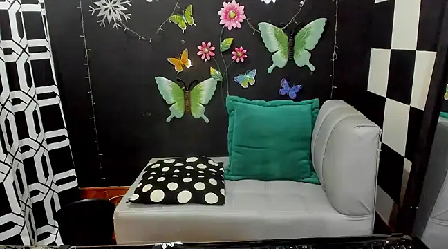 Snapshot of Brunocuttie94 chatting on 01-26-25, 04:51 Brunocuttie94 online show from 01-26-25, 04:51