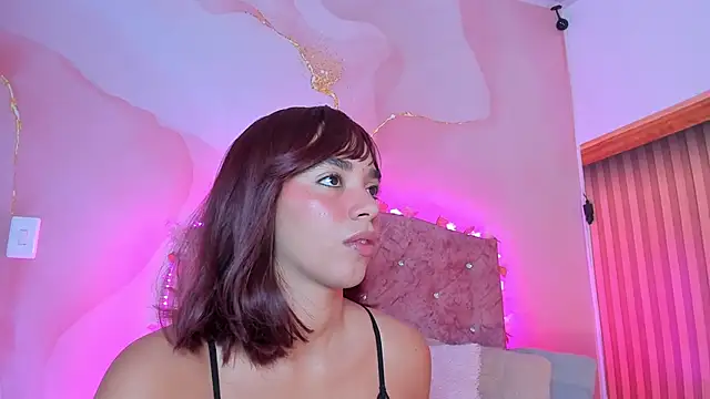 Snapshot of Khassia_f32 chatting on 03-06-25, 10:52 Khassia f32 online show from 03-06-25, 10:52