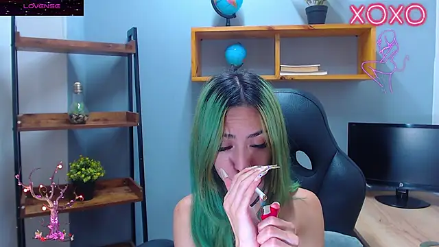 Erika Stevens online show from 10-30-25, 02:40