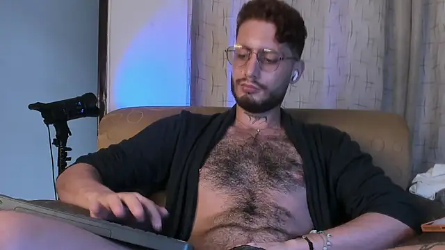 Snapshot of axel_giracr chatting on 02-23-25, 10:20 axel giracr online show from 02-23-25, 10:20