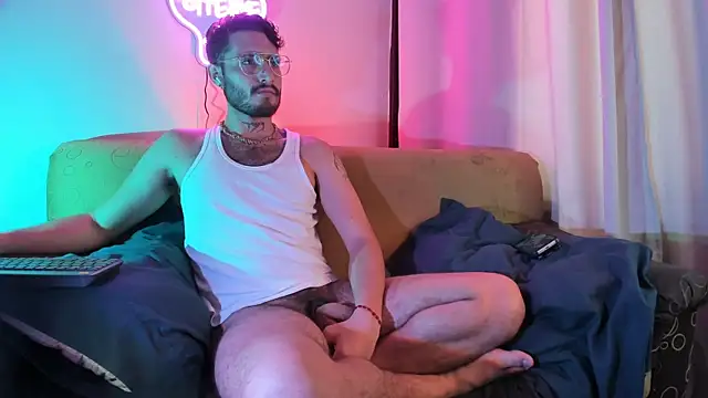 Snapshot of axel_giracr chatting on 11-17-25, 06:35 axel giracr online show from 11-17-25, 06:35