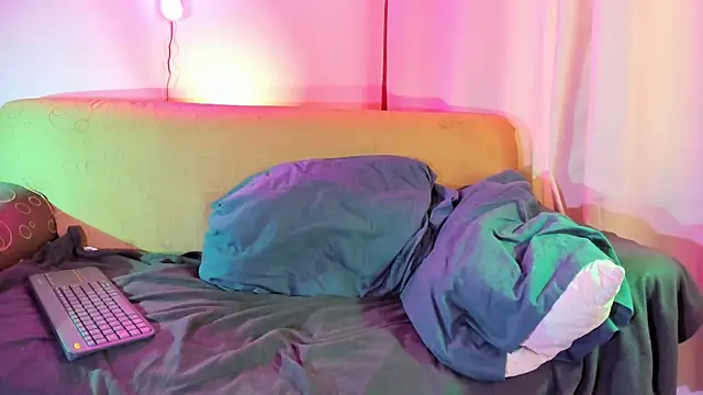 Snapshot of axel_giracr chatting on 11-21-25, 09:46 axel giracr online show from 11-21-25, 09:46