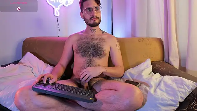 Snapshot of axel_giracr chatting on 12-21-25, 07:10 axel giracr online show from 12-21-25, 07:10