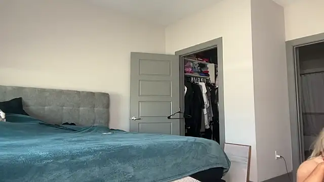 ElenaErickson online show from 02-26-25, 08:00