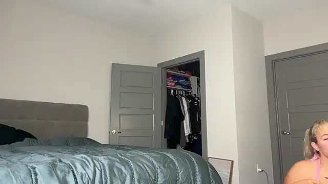 ElenaErickson online show from 03-04-25, 01:55