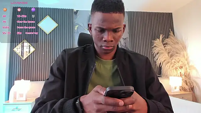 Snapshot of JacksonMuller_ chatting on 02-13-26, 01:51 JacksonMuller online show from 02-13-26, 01:51