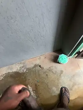 Snapshot of amil93sl chatting on 10-01-25, 10:21 amil93sl online show from 10-01-25, 10:21