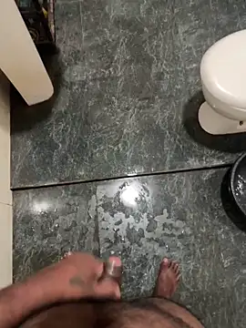 Snapshot of amil93sl chatting on 10-13-25, 02:28 amil93sl online show from 10-13-25, 02:28