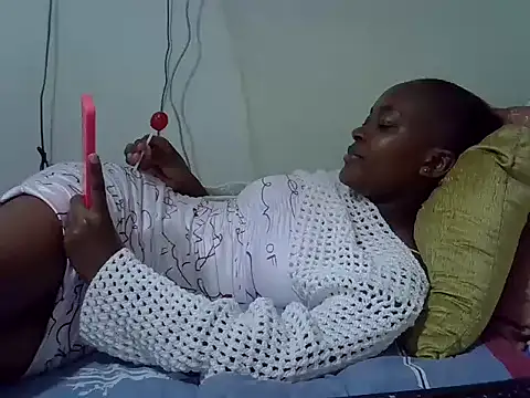 Snapshot of just_nuru chatting on 12-22-25, 01:30 just nuru online show from 12-22-25, 01:30