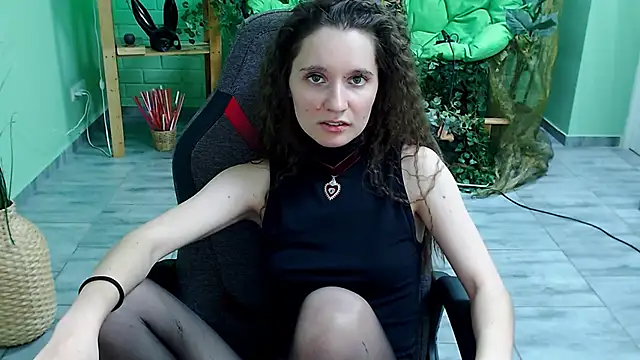 Miss Barbara  online show from 03-10-25, 10:13