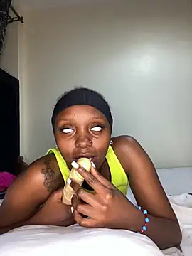 Snapshot of Sexy_barb2 chatting on 09-19-25, 12:56 Sexy barb2 online show from 09-19-25, 12:56