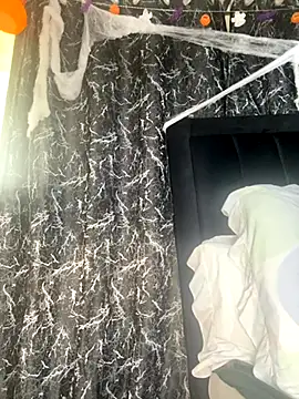 Snapshot of Sexy_barb2 chatting on 10-24-25, 07:38 Sexy barb2 online show from 10-24-25, 07:38