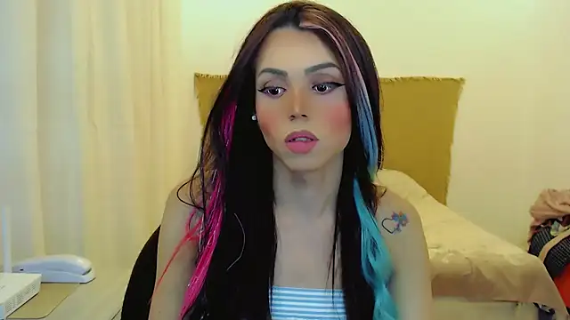 Sophie Fantasys online show from 12-21-25, 05:14