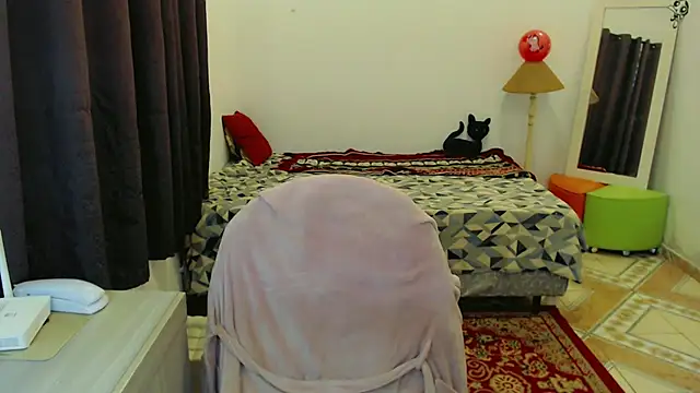 Sophie Fantasys online show from 03-13-26, 04:46