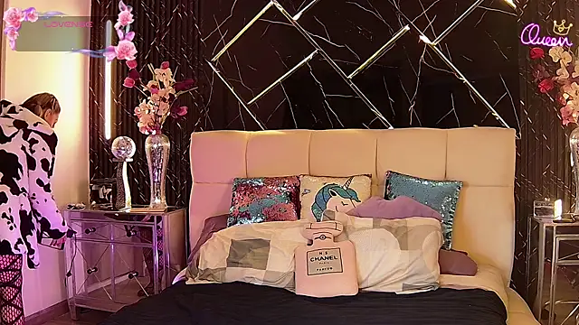 EvelinaGrey online show from 04-18-26, 08:40