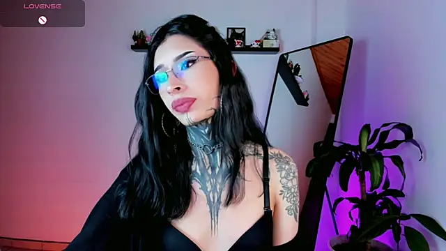 Snapshot of kali_ka_ chatting on 05-27-26, 01:57 kali ka online show from 05-27-26, 01:57