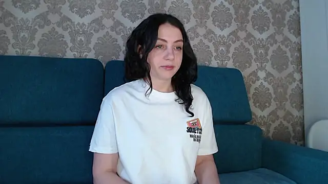 Snapshot of Louise_Lavender chatting on 03-02-25, 05:44 Louise Lavender online show from 03-02-25, 05:44