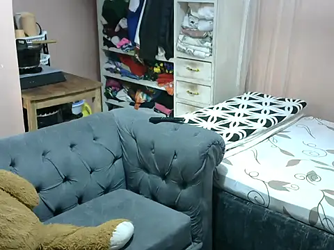 slender-qwene online show from 07-13-26, 07:49