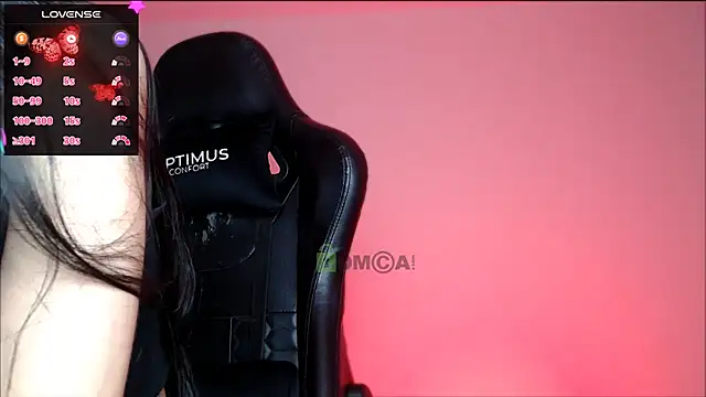 Snapshot of lilylouisee chatting on 02-18-25, 12:15 lilylouisee online show from 02-18-25, 12:15