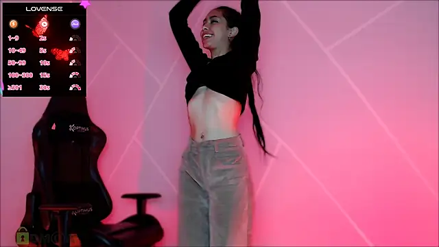 Snapshot of lilylouisee chatting on 03-05-25, 01:39 lilylouisee online show from 03-05-25, 01:39