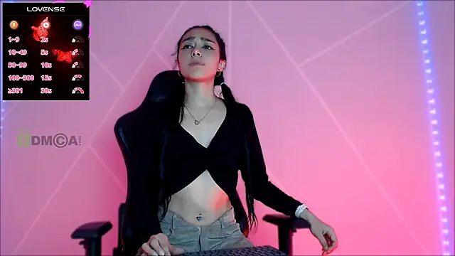 Snapshot of lilylouisee chatting on 03-05-25, 05:39 lilylouisee online show from 03-05-25, 05:39