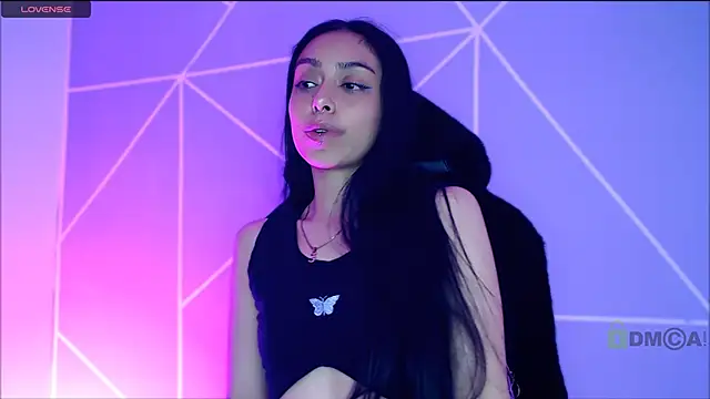 Snapshot of lilylouisee chatting on 10-10-25, 03:05 lilylouisee online show from 10-10-25, 03:05