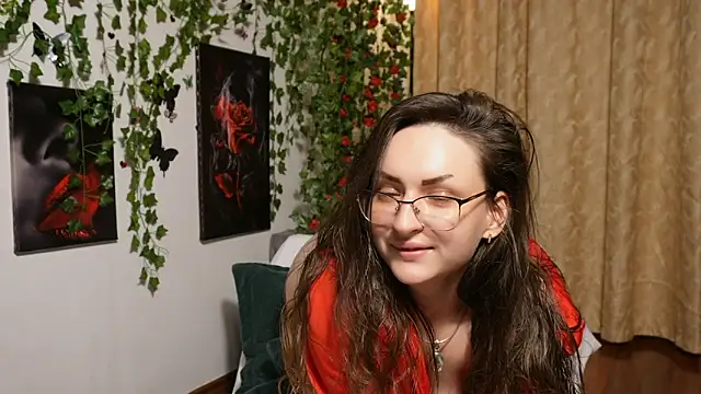 NaughtYHomemadE online show from 10-09-25, 10:30