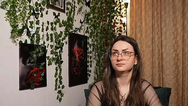 Snapshot of NaughtYHomemadE chatting on 10-26-25, 08:26 NaughtYHomemadE online show from 10-26-25, 08:26