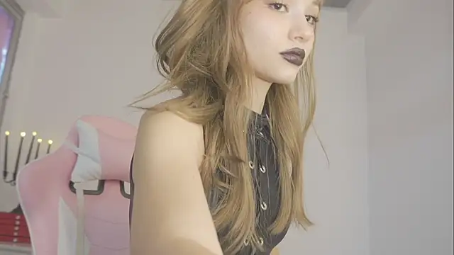 Snapshot of Stryxcy chatting on 03-05-25, 09:27 Stryxcy online show from 03-05-25, 09:27