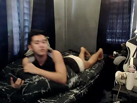 xgregor07 online show from 11-30-25, 12:58