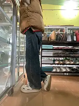 Snapshot of Rosa_998 chatting on 01-01-25, 01:04 Rosa 998 online show from 01-01-25, 01:04