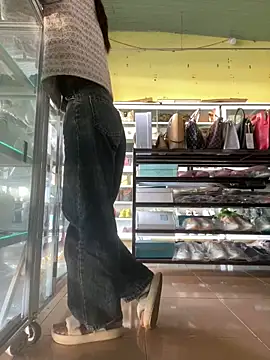 Snapshot of Rosa_998 chatting on 01-06-25, 01:09 Rosa 998 online show from 01-06-25, 01:09