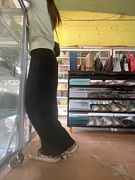 Snapshot of Rosa_998 chatting on 01-08-25, 09:32 Rosa 998 online show from 01-08-25, 09:32