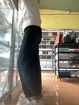 Snapshot of Rosa_998 chatting on 02-19-25, 01:29 Rosa 998 online show from 02-19-25, 01:29