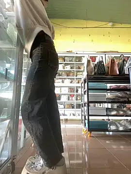 Snapshot of Rosa_998 chatting on 03-02-25, 01:47 Rosa 998 online show from 03-02-25, 01:47