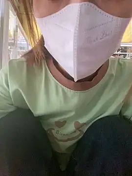 Snapshot of Rosa_998 chatting on 03-23-25, 01:09 Rosa 998 online show from 03-23-25, 01:09