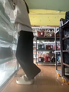 Snapshot of Rosa_998 chatting on 09-22-25, 12:56 Rosa 998 online show from 09-22-25, 12:56