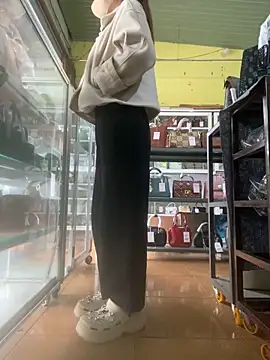 Snapshot of Rosa_998 chatting on 09-25-25, 01:20 Rosa 998 online show from 09-25-25, 01:20